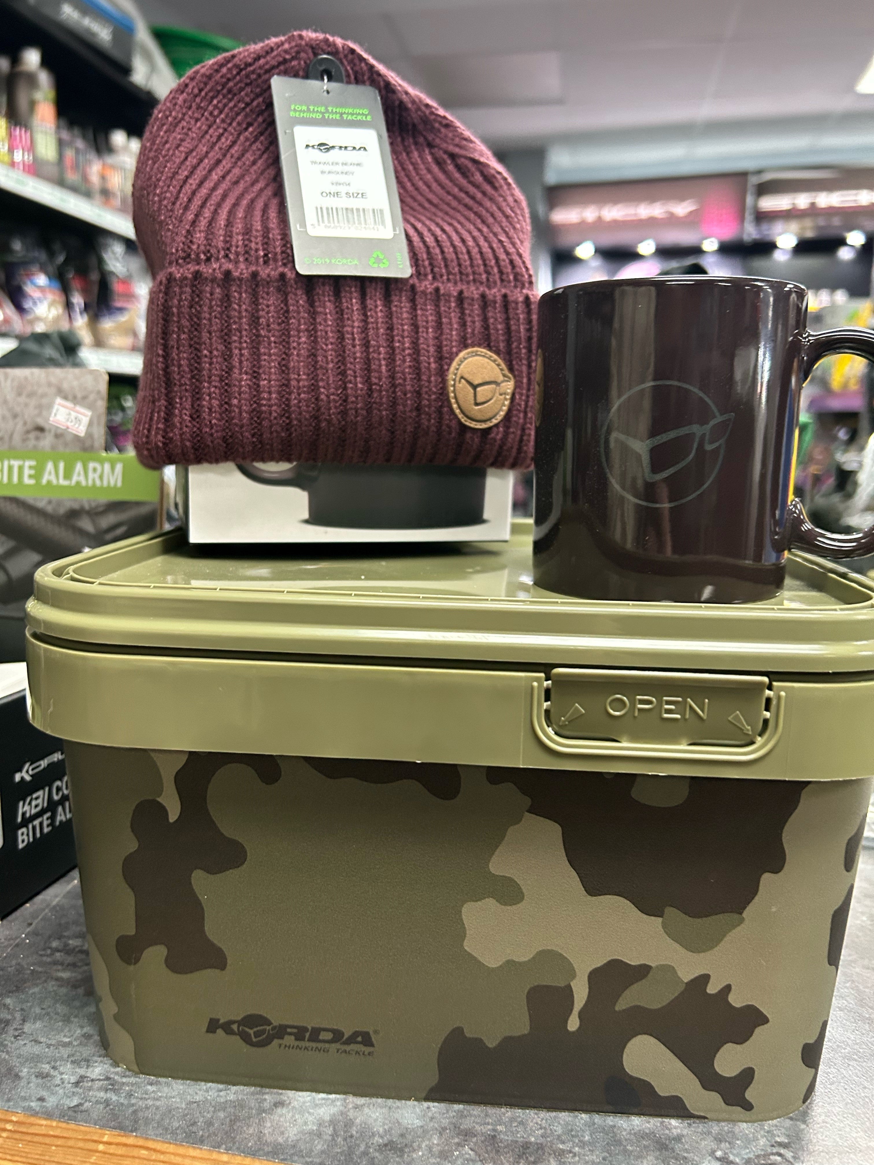 Korda Hat & Mug Set