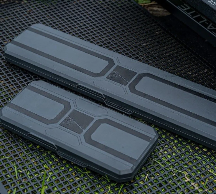 ABSOLUTE Hooklenth Box